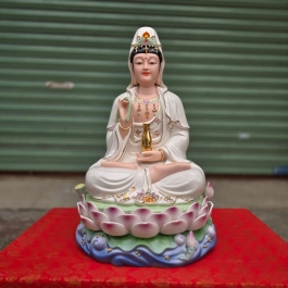 Tượng Quan Thế Âm Bồ Tát bằng sứ Đức Hóa 12inch