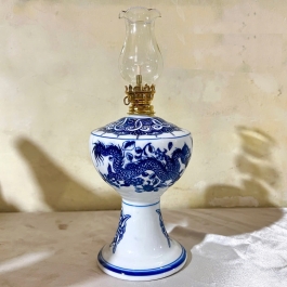 Đèn thờ dầu hoạ tiết Rồng men Lam Trắng gốm sứ Bát Tràng cao 28cm