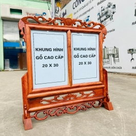 Khung ảnh đôi thờ gia tiên 20cmx30cm gỗ hương chạm khắc ép kính viền hoa cao cấp