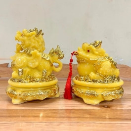 Com bo Tượng Tỳ Hưu phong thủy và tượng thiềm thừ phong thủy để bàn thờ thần tài – Màu vàng cỡ lớn