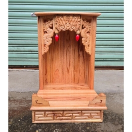 Bàn thờ thần tài ông địa gỗ xoan ngang 38cm x cao 57cm - lọng hai màu đỏ và vàng