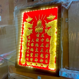 [23x30] Bài Vị Thần Tài Thổ Địa Dát Vàng Khung Gỗ Đen Nền Đỏ Kích Thước Ngang 23cm x Cao 30cm - Có Đèn