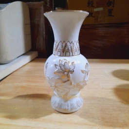 Bình bông sứ trắng bạch ngọc cao 23cm ngang 12cm