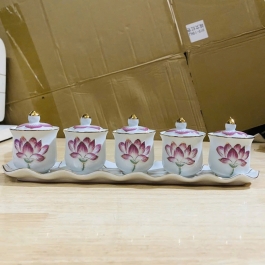 Chum nước thờ có nắp Bạch Ngọc sứ hoa sen tím nổi bộ 5 ly