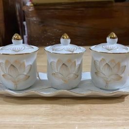 Bộ án nước 3 ly sứ trắng bạch ngọc cao 7cm ngang 17cm 