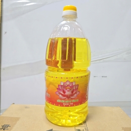 Dầu thắp đèn lưu ly Tâm An 3 màu Trắng, Đỏ, Vàng ( chai 1kg2 )-Dùng cho đèn thờ cúng-Loại tròn