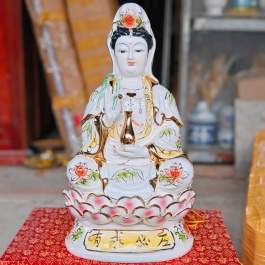 Tượng Phật Quan Thế Âm Bồ Tát bằng sứ đức cao 40cm và 45cm