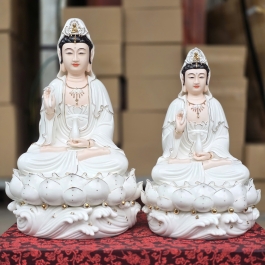 Tượng Phật Quan Thế Âm Bồ Tát bằng sứ đức hóa cao cấp (2 cỡ cao 31cm và 36cm)