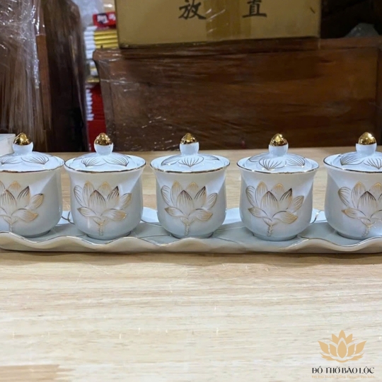 Bộ án nước 5 ly sứ trắng bạch ngọc cao 7cm ngang 27cm