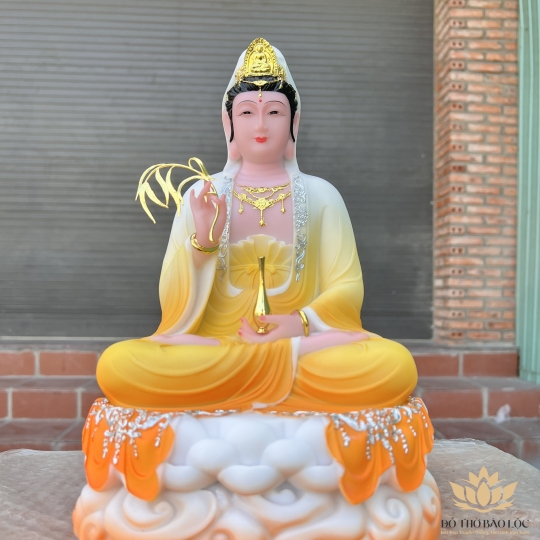 Tượng Quan Âm ngồi đài sen đá Việt Nam cao cấp cao 30cm – Màu Vàng