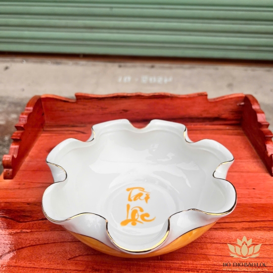 Bát Sen Thả Hoa, Bát “Minh đường tụ thủy” Vân Đá Hoa Cương Chữ Tài Lộc Màu Vàng - Ngang 20cm