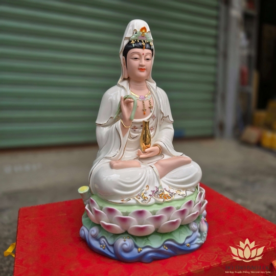 Tượng Quan Thế Âm Bồ Tát bằng sứ Đức Hóa 16inch