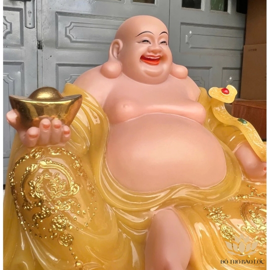 [16inch] Tượng Phật Di Lặc cầm gậy như ý ngang 38cm đá nhập khẩu màu vàng thạch anh