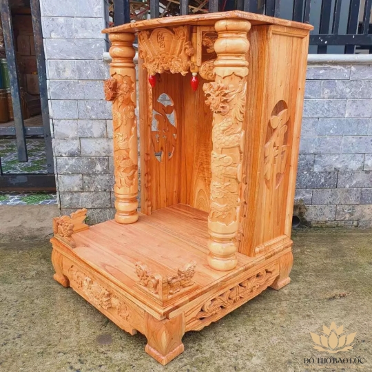 Bàn thờ Thần Tài Thổ Địa gỗ xoan đào ngang 48cm x cao 68cm quỳ trụ - màu Vàng