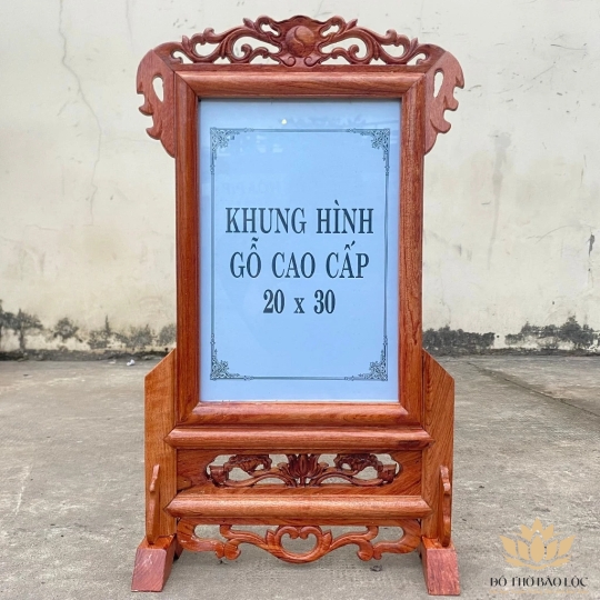 Khung ảnh, khung hình gia tiên gỗ hương 100%  để ảnh 20x30