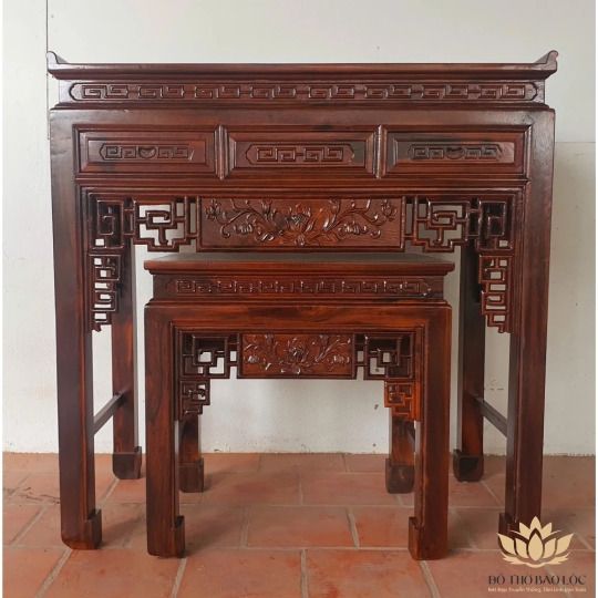 Bàn thờ gia tiên gỗ muồng mẹ bồng con cao 1m27