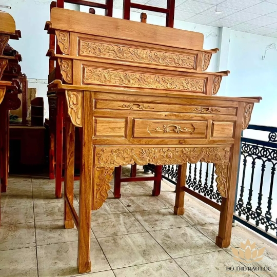 Bàn thờ gia tiên gỗ gõ đỏ 3 tầng ngang 1m07