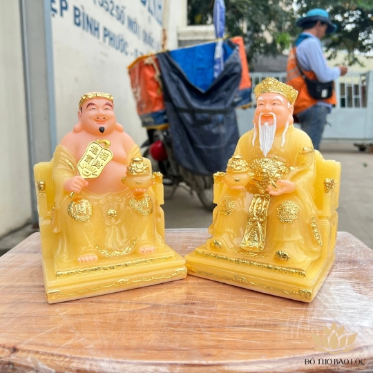 [10inch] Tượng Thần tài Thổ Địa ngồi ghế đá nhập khẩu mẫu mới nhất cao 25cm – Vàng