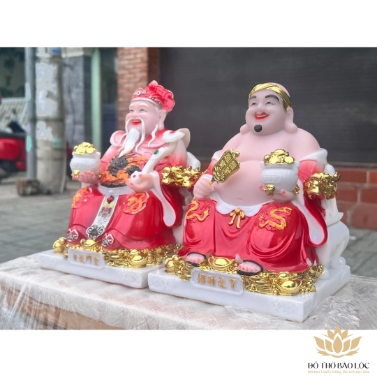 [12inch] Tượng Thần tài Thổ Địa áo gấm bằng đá nhập khẩu cao cấp cao 30cm – Đỏ gấm (Mẫu Phú Quý)