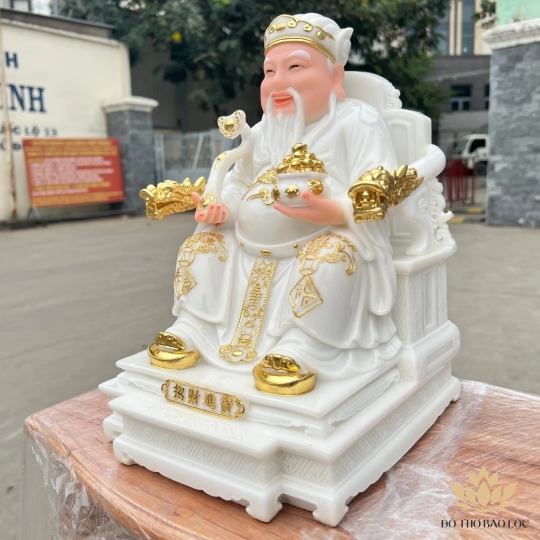 [ 8inch] Tượng Thần tài Thổ Địa ngồi ghế đá nhập khẩu mẫu mới nhất cao 20cm – Trắng