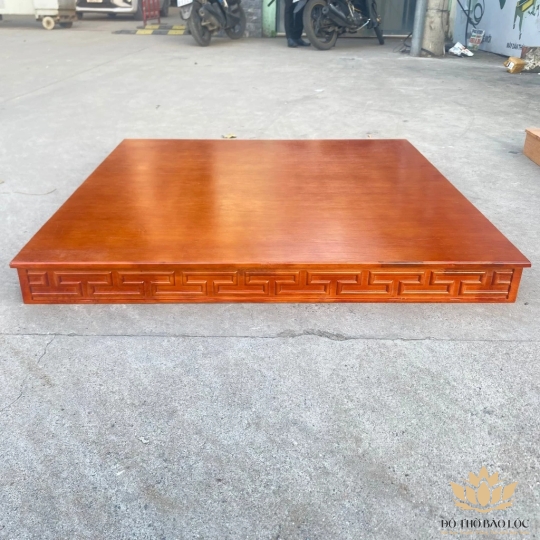 Bàn kê, bục kê, đặt bàn thần tài thổ địa bằng gỗ sồi 100% - 2 màu (đỏ, vàng) - Ngang 107cm x Sâu 107cm