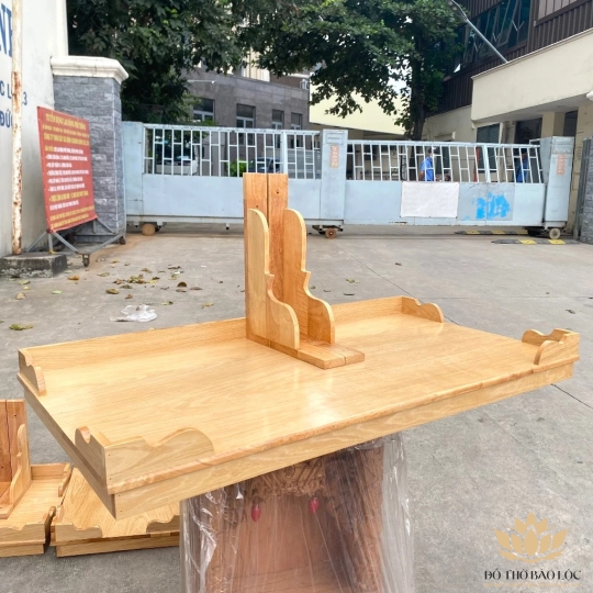 Bàn thờ treo tường gỗ sồi 100 % ngang 80cm ( Kèm cặp eke gỗ )