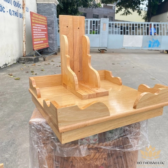 Bàn thờ treo tường gỗ sồi 100 % ngang 40cm ( Kèm cặp eke gỗ )