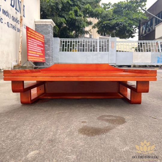 Bàn thờ treo tường gỗ sồi màu đỏ (68cmx48cm)