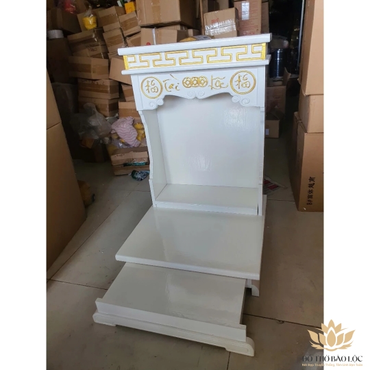 Bàn thờ Thần Tài Ông Địa gỗ Sồi sơn trắng thếp vàng chữ Tài Lộc ngang 42cm x cao 65cm