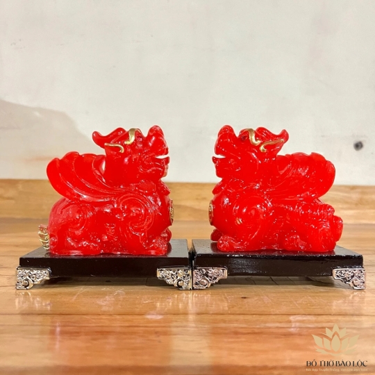 Cặp Tỳ Hưu phong thủy chiêu tài hút lộc cao 10cm – (đỏ, xanh)
