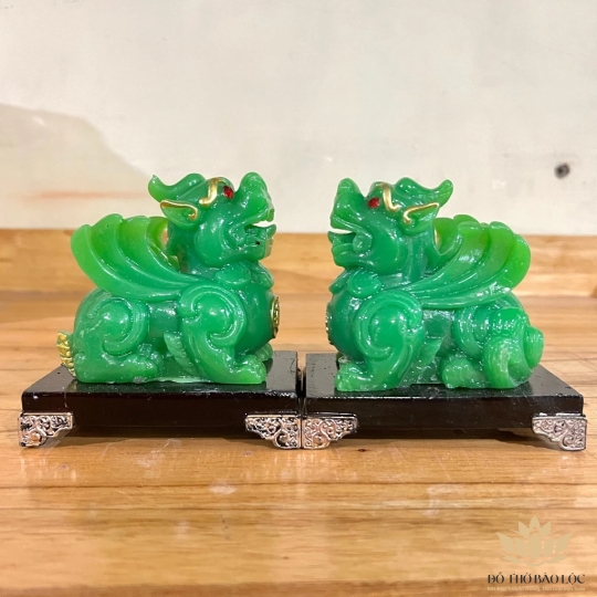 Cặp Tỳ Hưu phong thủy chiêu tài hút lộc cao 10cm – (đỏ, xanh)