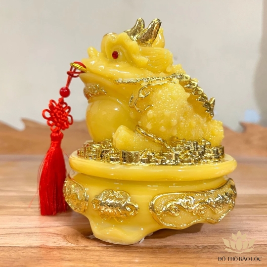Com bo Tượng Tỳ Hưu phong thủy và tượng thiềm thừ phong thủy để bàn thờ thần tài – Màu vàng cỡ lớn