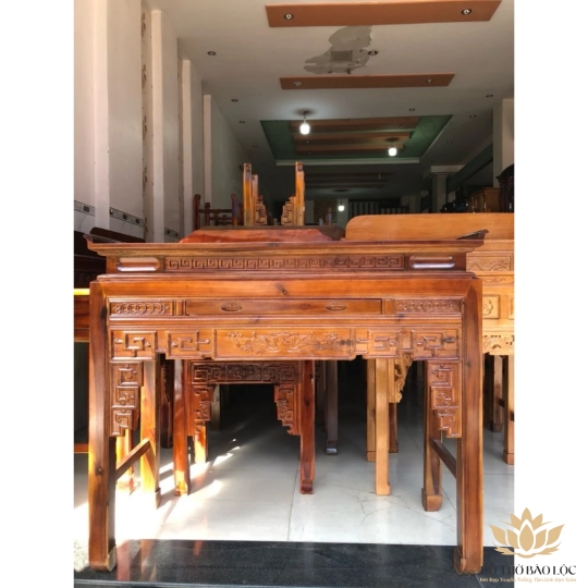 Bàn thờ gia tiên gỗ tràm bông vàng cỡ 1m47