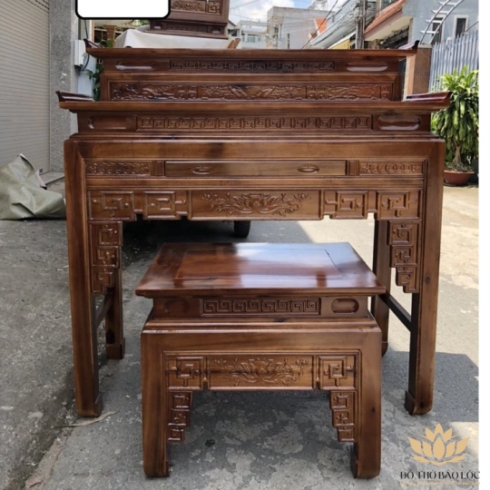 Bàn thờ gia tiên gỗ tràm bông vàng 2 tầng ,bàn mẹ bồng con cỡ: 1m53