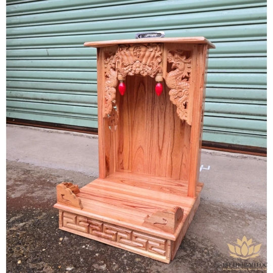 Bàn thờ thần tài ông địa gỗ xoan ngang 38cm x cao 57cm - lọng hai màu đỏ và vàng