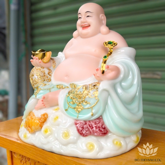 Tượng Di lặc cầm gậy như ý bằng đá cao 29cm – 3 màu