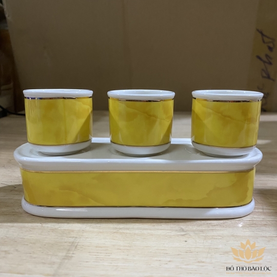 Chum nước, áng nước thờ sứ họa tiết đá hoa cương Ngang 17cm x Cao 8cm - Vàng