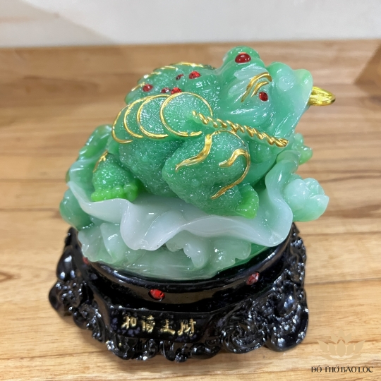 Cóc lá sen phong thủy, Thiềm Thừ để trên bàn thờ Thần Tài chiêu tài hút lộc – Cỡ lớn cao 14cm