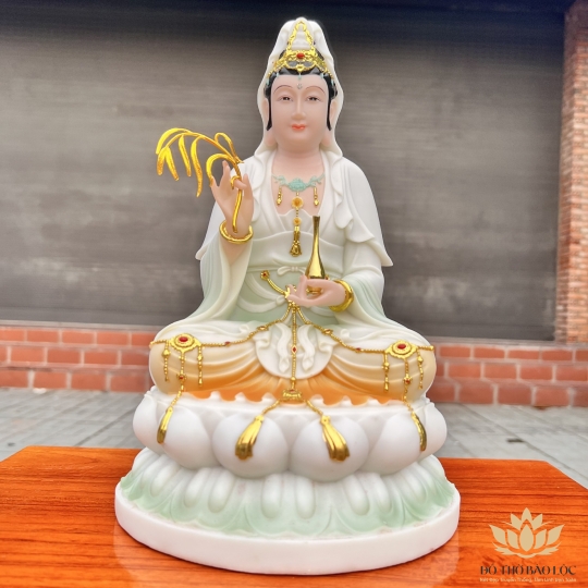 Tượng Quan Âm đá nhập khẩu cao cấp ngồi trên đài sen cao 30cm