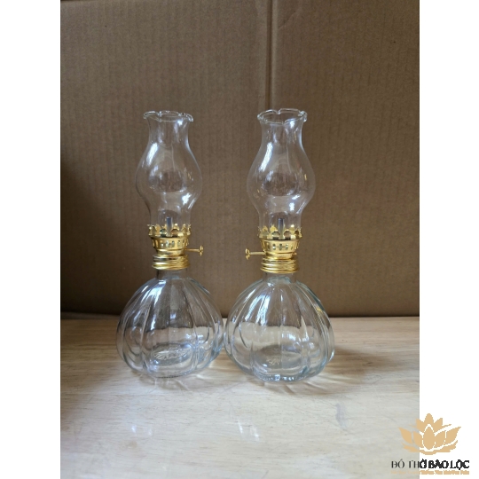 Đèn dầu chân thủy tinh tròn cao 18cm