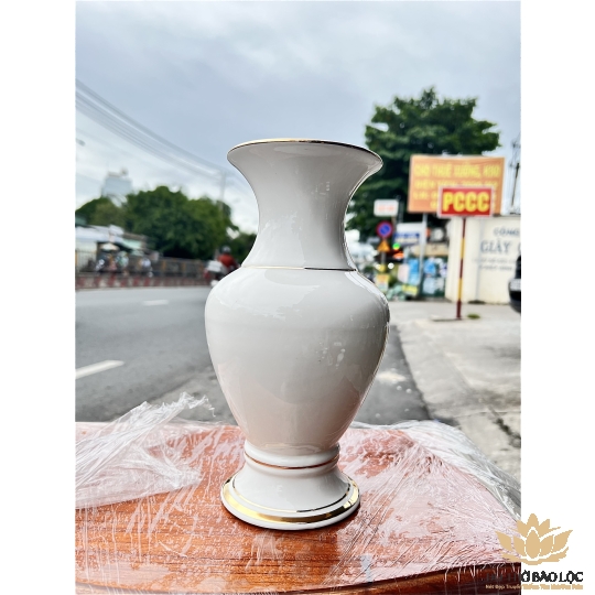 Bình hoa thờ cúng sứ họa tiết Đá Hoa Cương cao 20cm ngang 9cm – Màu Trắng