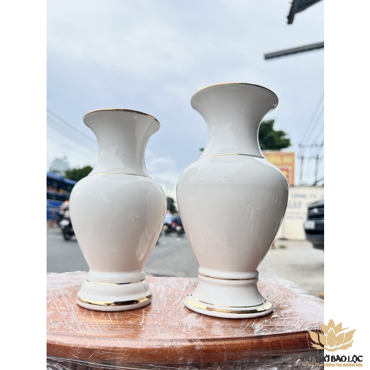 Bình hoa thờ cúng sứ họa tiết Đá Hoa Cương cao 18cm ngang 8cm – Màu Trắng