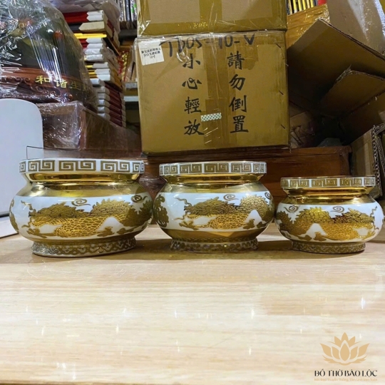 Bát nhang sứ cao cấp hình rồng vàng 3D Cao: 13cm, ĐK Miệng: 17.5cm