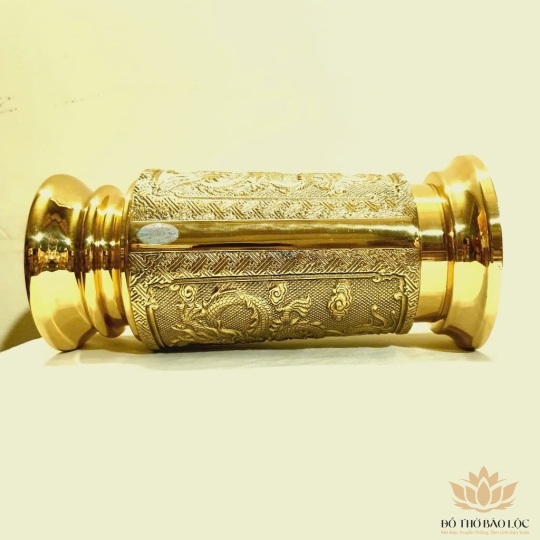 Ống đựng nhang bằng đồng thương hiệu Vĩnh Tiến dài 26,5cm, nặng 2kg