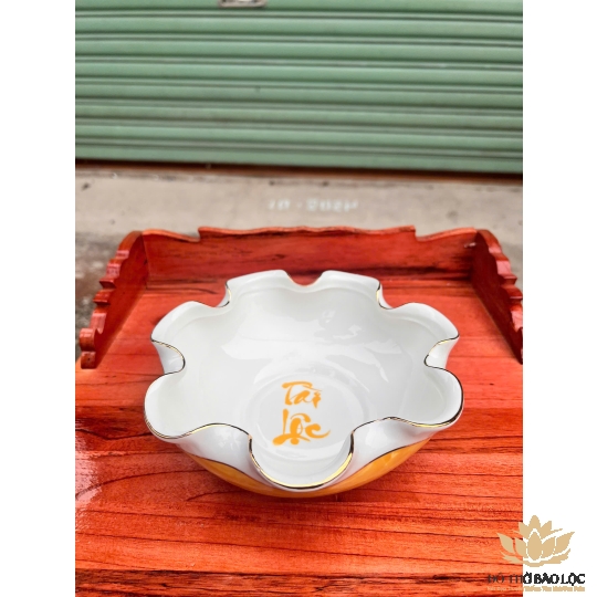 Bát Sen Thả Hoa, Bát “Minh đường tụ thủy” Vân Đá Hoa Cương Chữ Tài Lộc Màu Vàng - Ngang 17cm