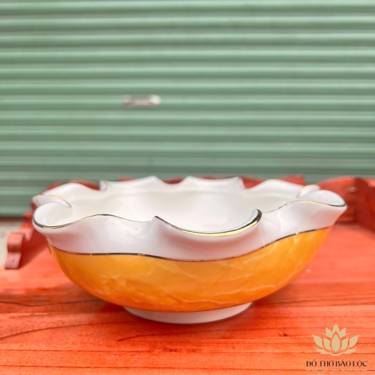 Bát Sen Thả Hoa, Bát “Minh đường tụ thủy” Vân Đá Hoa Cương Chữ Tài Lộc Màu Vàng - Ngang 22cm