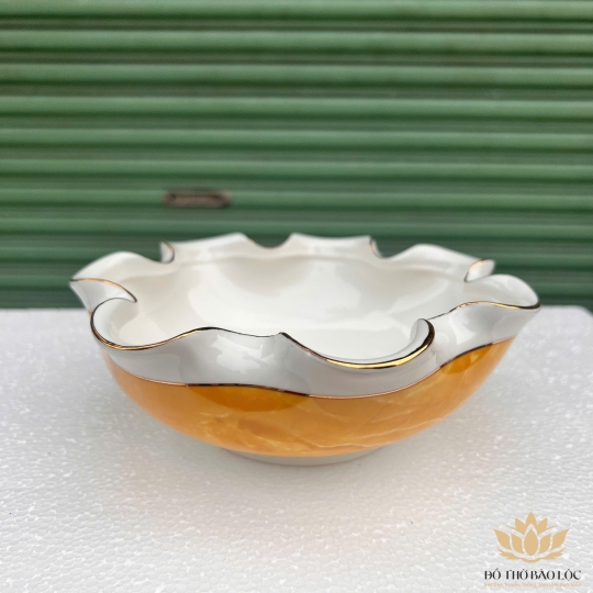 Bát Sen Thả Hoa, Bát “Minh đường tụ thủy” Vân Đá Hoa Cương Chữ Tài Lộc Màu Vàng - Ngang 22cm