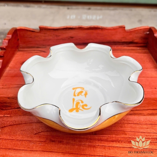 Bát Sen Thả Hoa, Bát “Minh đường tụ thủy” Vân Đá Hoa Cương Chữ Tài Lộc Màu Vàng - Ngang 17cm