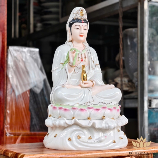 Tượng Quan Âm Bồ Tát Ngồi Đế Sen Sứ Cao Cấp – 3 cỡ