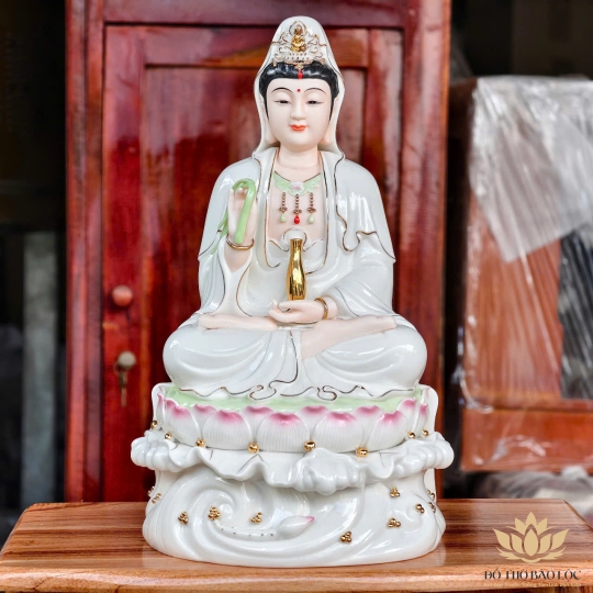 Tượng Quan Âm Bồ Tát Ngồi Đế Sen Sứ Cao Cấp – 3 cỡ